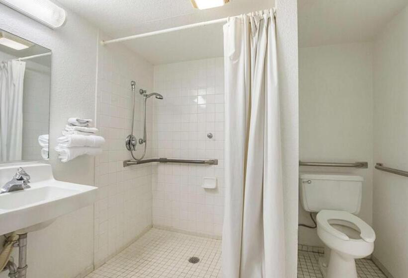 Номер Стандарт Адаптированный для Инвалидов, Motel 6 Rochester, Mn