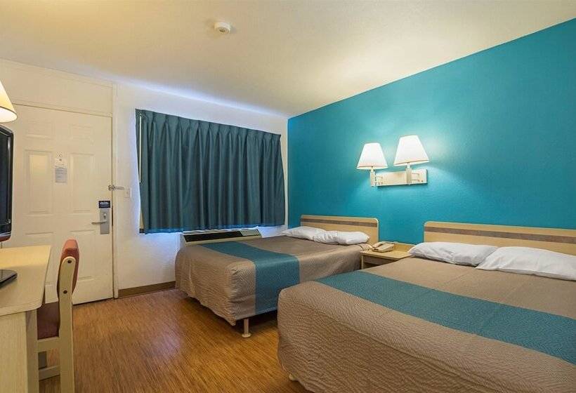 جناح, Motel 6 Rochester, Mn