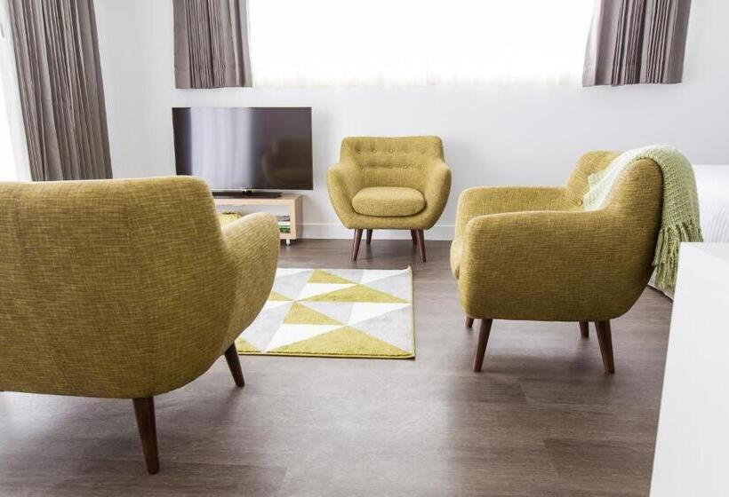 سوئیت برای معلولان, The Kingsford Brisbane Airport, Ascend Hotel Collection