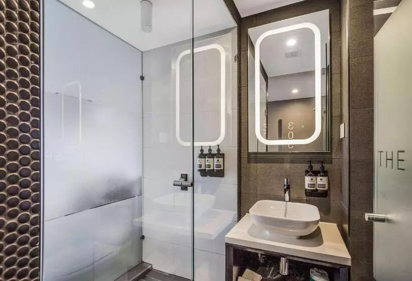 クイーンサイズベッドのスイートルーム, The Kingsford Brisbane Airport, Ascend Hotel Collection