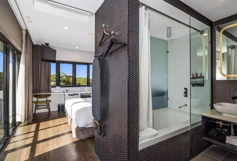 クイーンサイズベッドのスイートルーム, The Kingsford Brisbane Airport, Ascend Hotel Collection