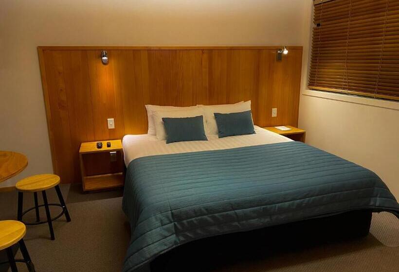 חדר משפחתי, Waitomo Lodge