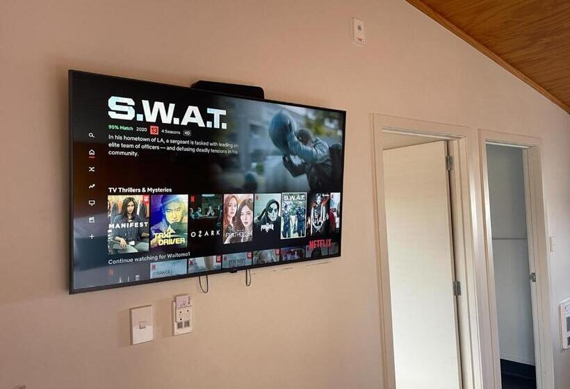 Семейное Студио, Waitomo Lodge