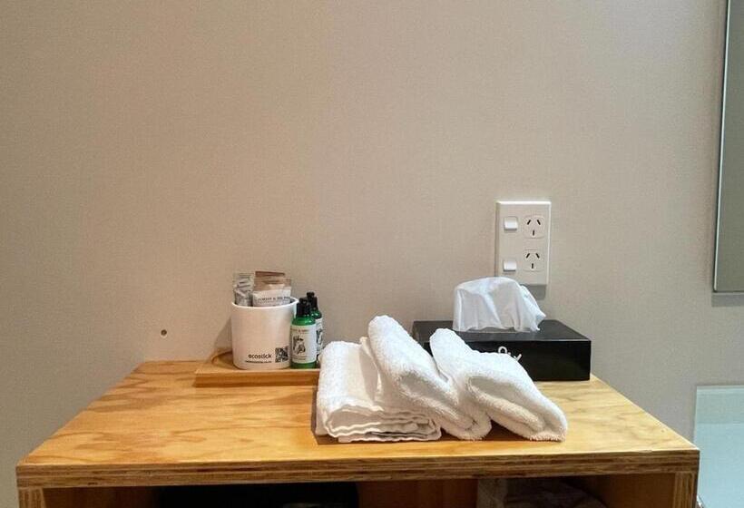 סטודיו דלוקס, Waitomo Lodge