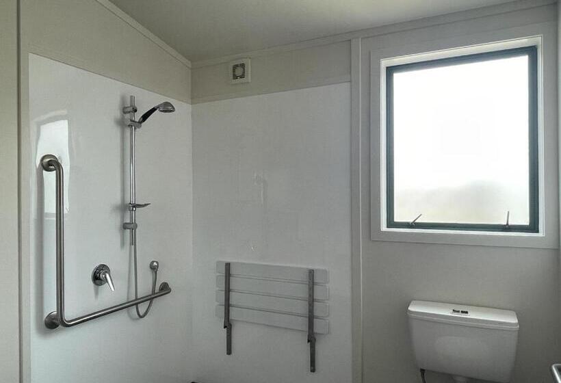 Студия Стандарт, Waitomo Lodge