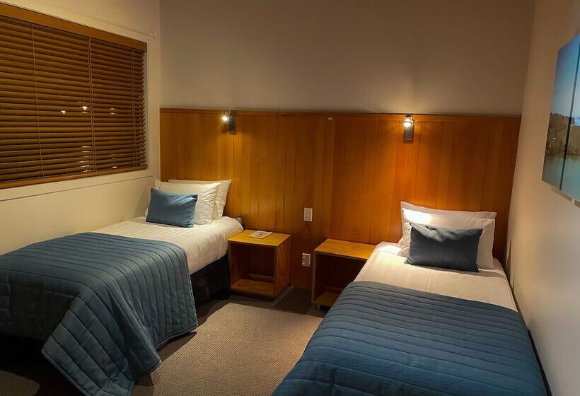 חדר משפחתי, Waitomo Lodge