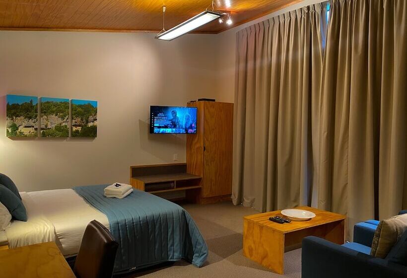 סטודיו דלוקס, Waitomo Lodge