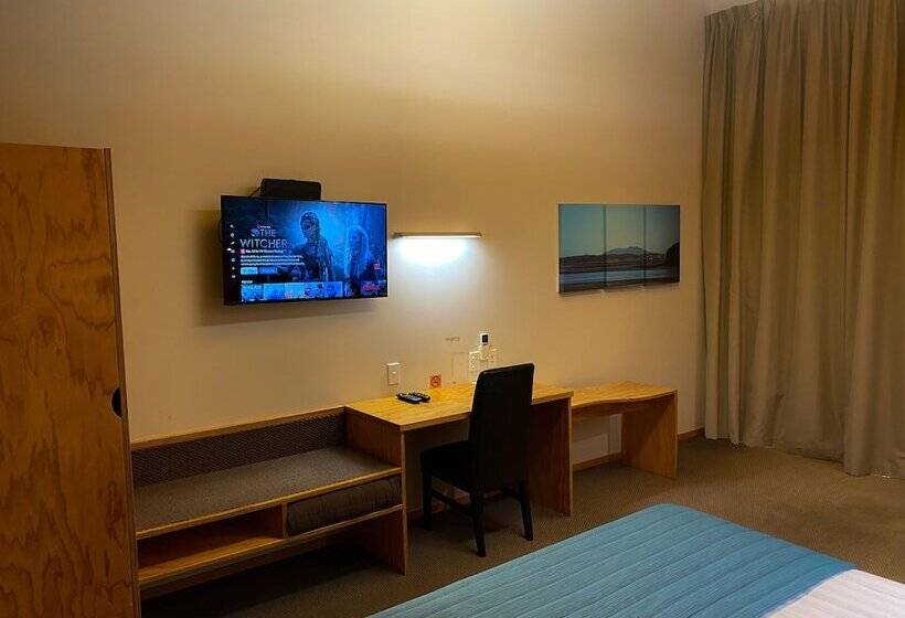 Студия Стандарт, Waitomo Lodge