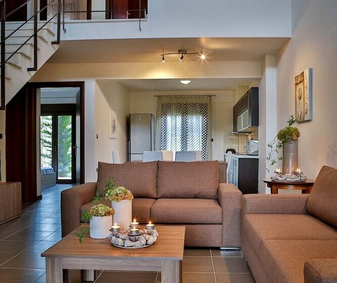 수영장이 있는 3베드룸 빌라, Stigmes Villas & Suites