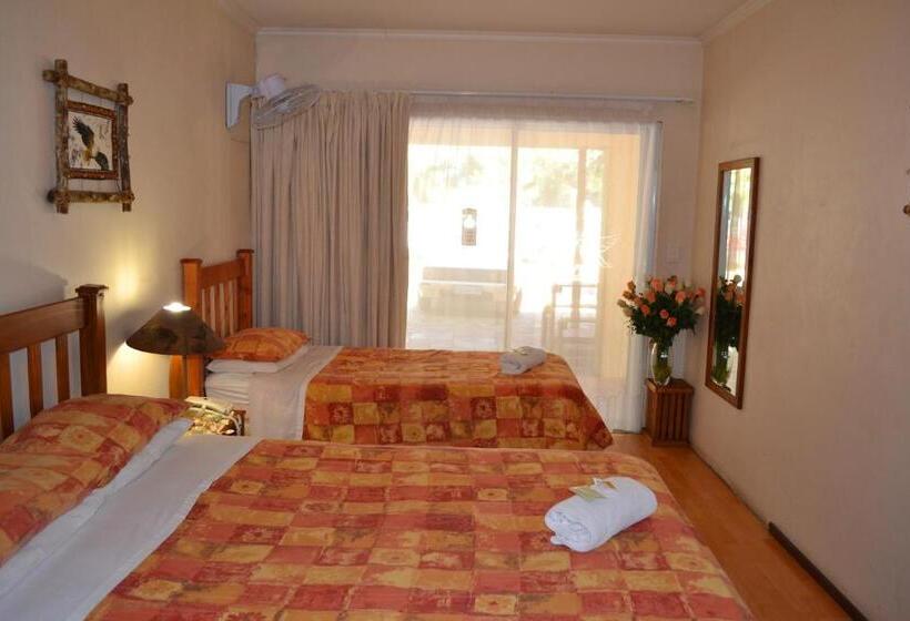 חדר משפחתי, Doves Nest Guest House