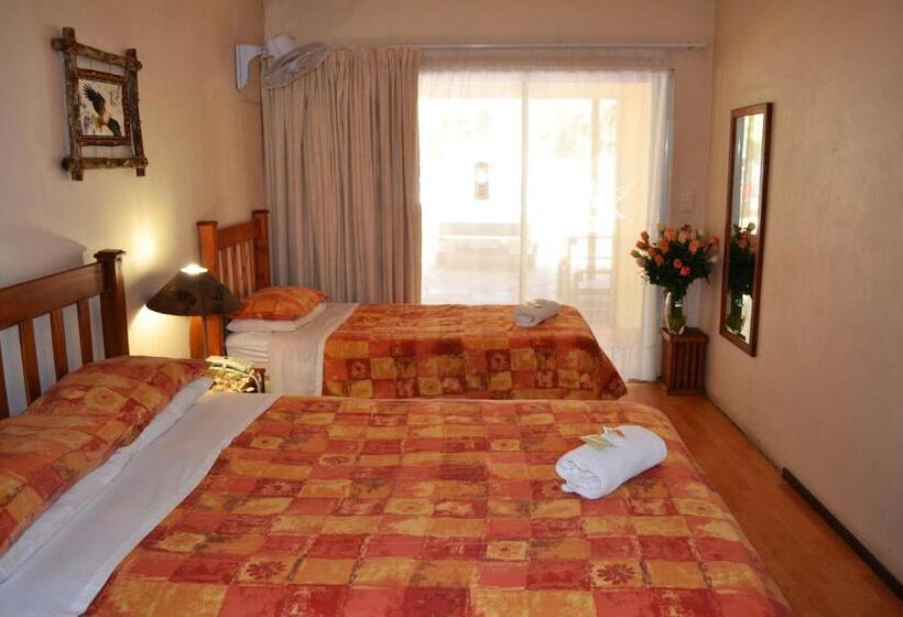 חדר משפחתי, Doves Nest Guest House