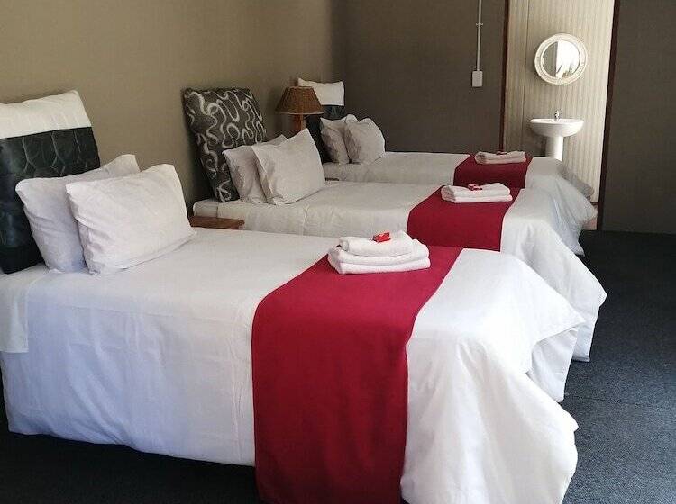 חדר משפחתי, Doves Nest Guest House