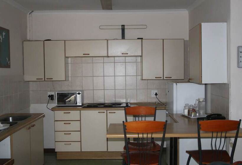 חדר משפחתי, Doves Nest Guest House