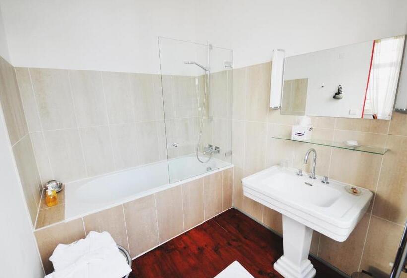 디럭스 룸, Château D’orion