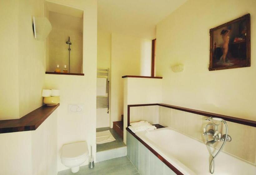 디럭스 룸, Château D’orion