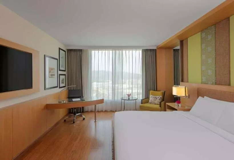 スーペリアールーム, Radisson Blu Hotel Guwahati