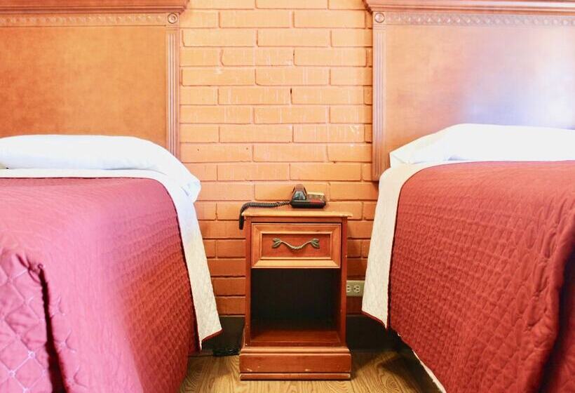 Habitació Estàndard 2 Llits Matrimoni, Tropicana Motel