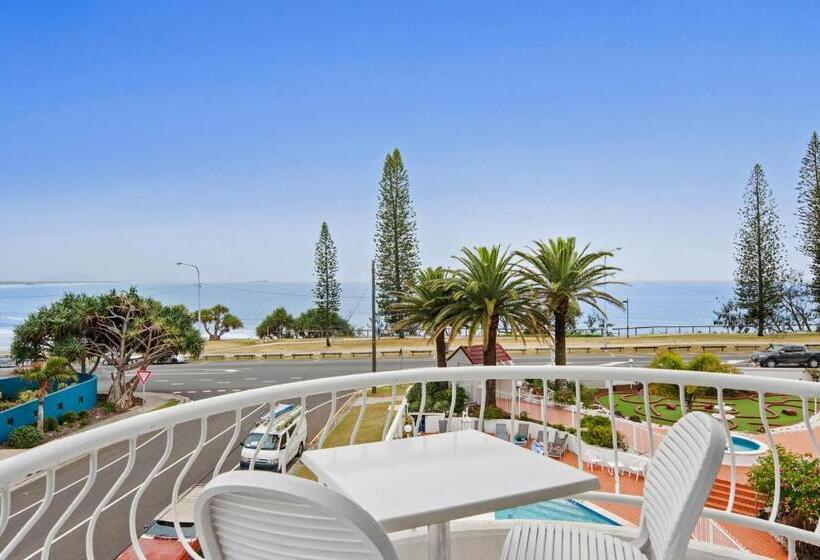 Superior 3-bedroom flat with sea view, Alexandria Apartments