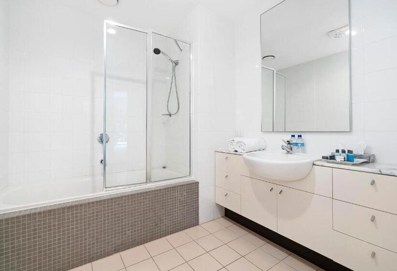 带1个卧室的带阳台的公寓, Brighton Bay Apartments