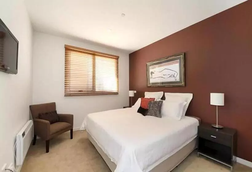 テラス付き１ベッドルームアパートメント, Brighton Bay Apartments