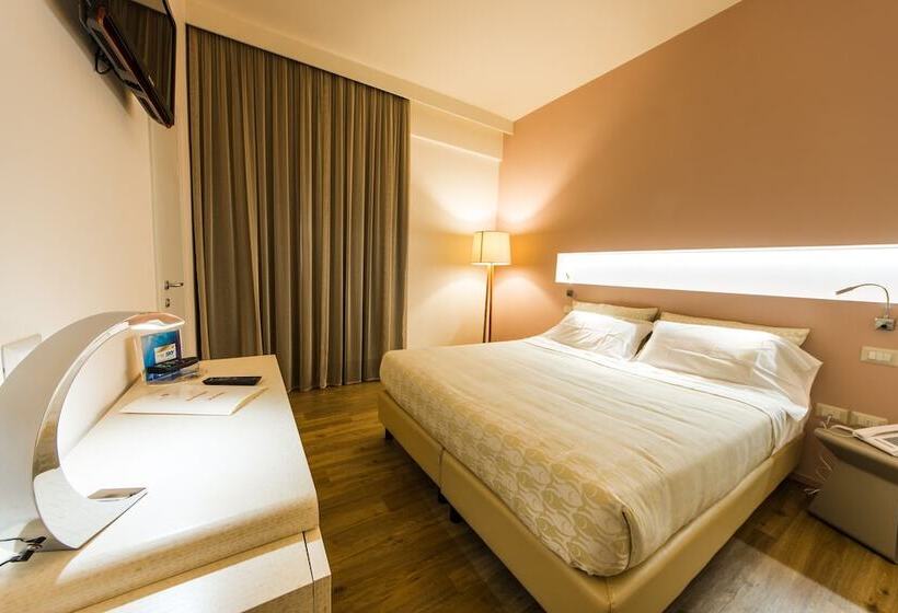 Номер Superior, De La Ville Depandance Di Hotel Augustus