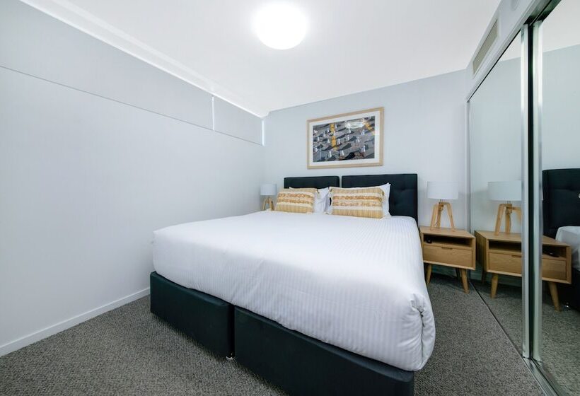 Superior 3-bedroom flat with sea view, Echelon Apartments Yeppoon