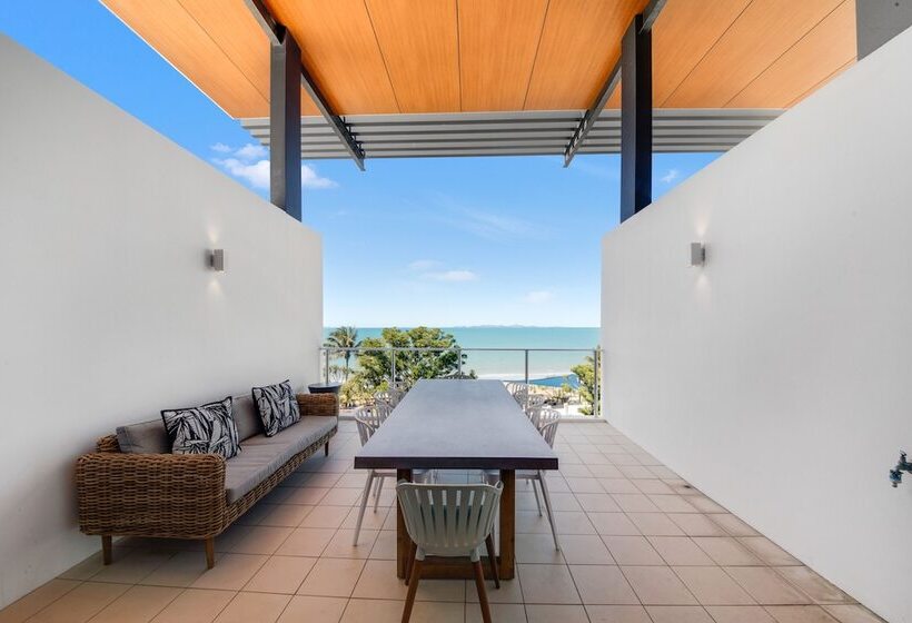 Superior 3-bedroom flat with sea view, Echelon Apartments Yeppoon
