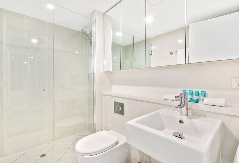 Superior 3-bedroom flat with sea view, Echelon Apartments Yeppoon