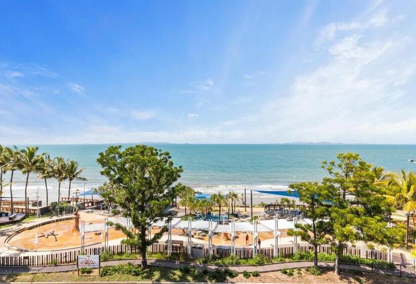 带3个卧室带海景的公寓, Echelon Apartments Yeppoon