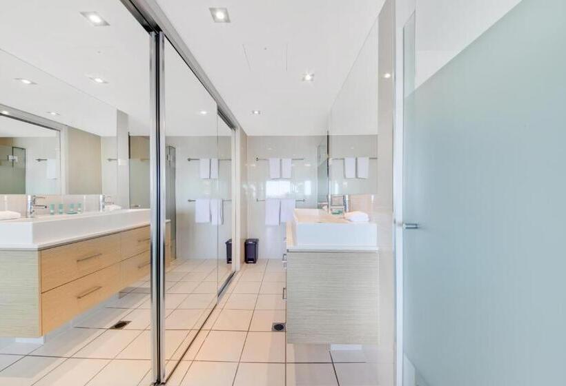 2 Bedroom Apartment with Views, Echelon Apartments Yeppoon