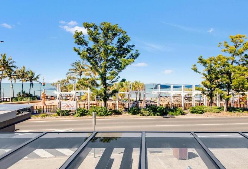 2 Bedroom Apartment with Views, Echelon Apartments Yeppoon