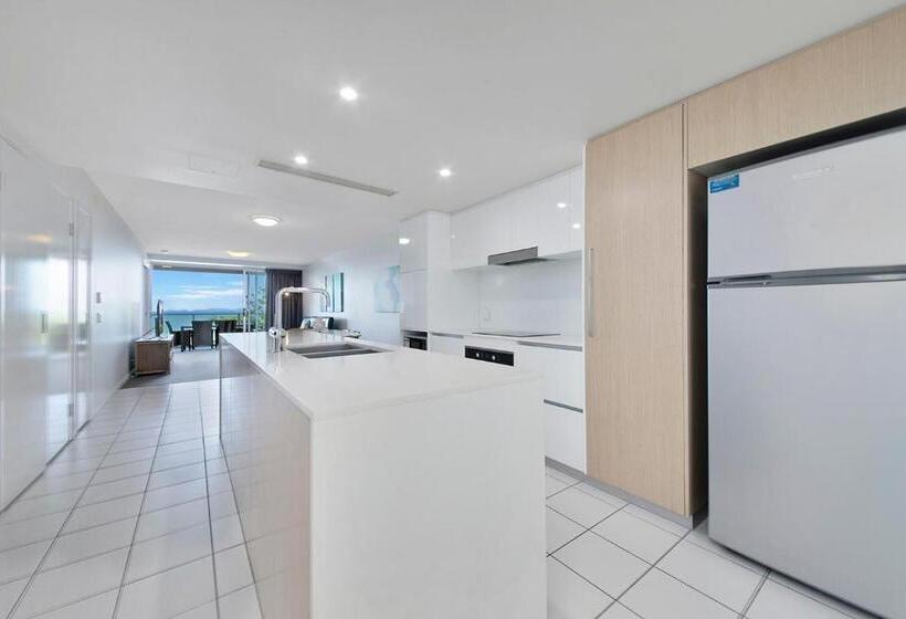 Superior 2-bedroom flat with sea view, Echelon Apartments Yeppoon