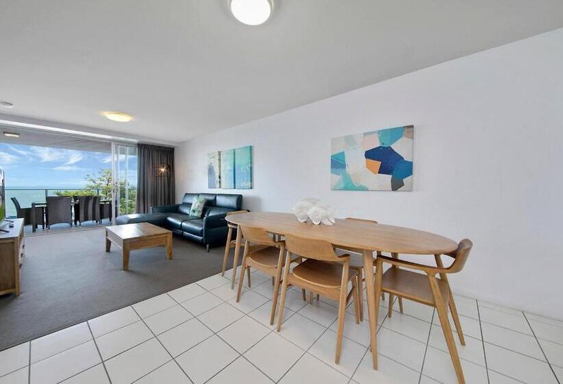 Superior 2-bedroom flat with sea view, Echelon Apartments Yeppoon