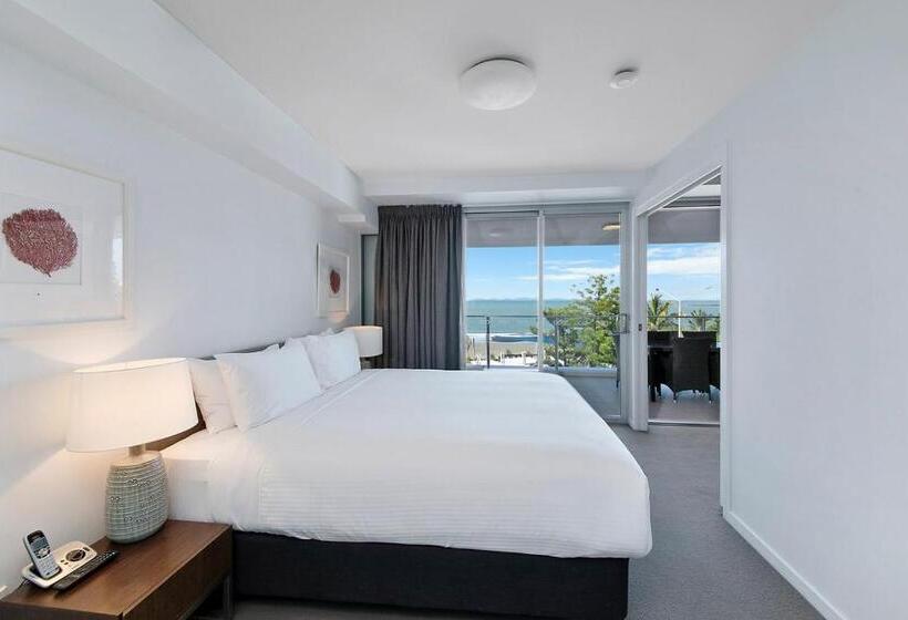 Superior 2-bedroom flat with sea view, Echelon Apartments Yeppoon