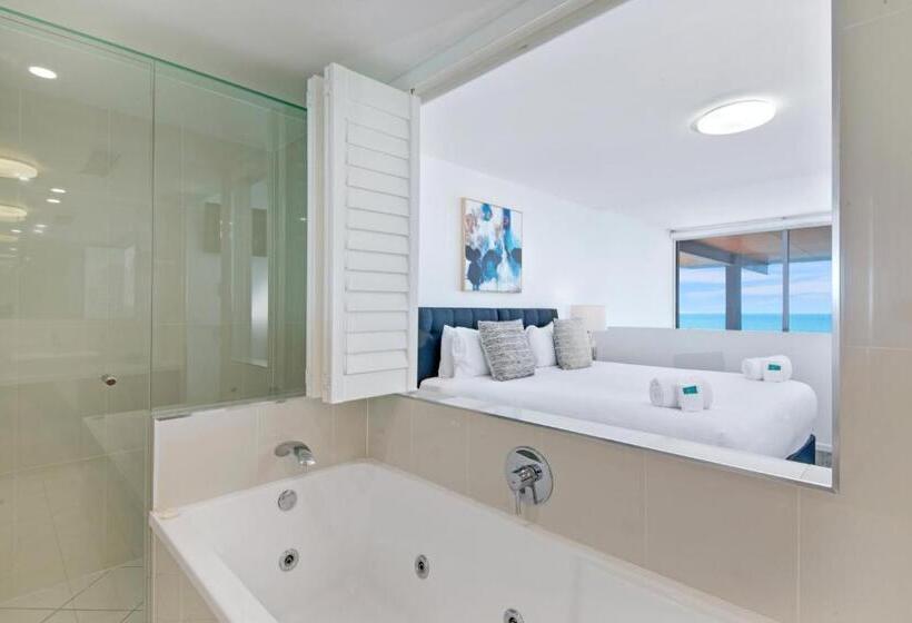 Superior 3-bedroom flat with sea view, Echelon Apartments Yeppoon