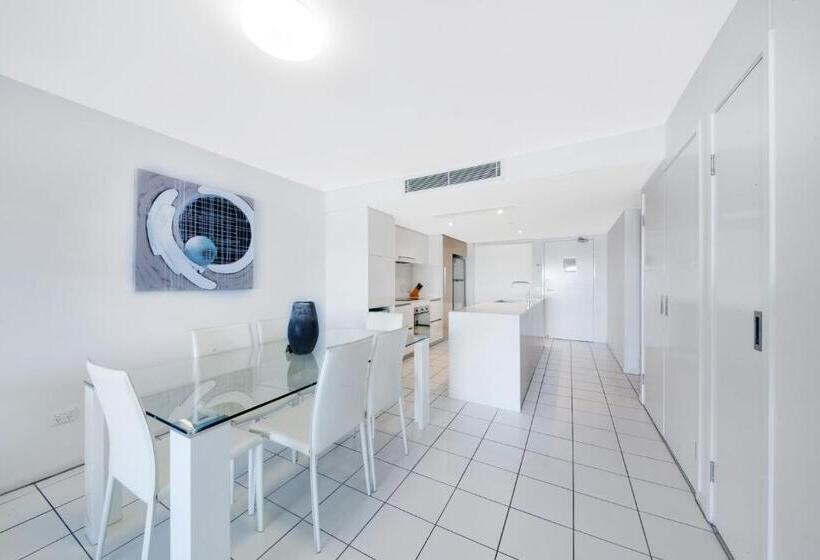 2 Bedroom Apartment with Views, Echelon Apartments Yeppoon