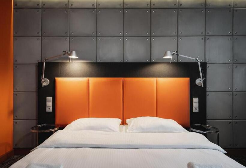 家庭间, Artis Loft