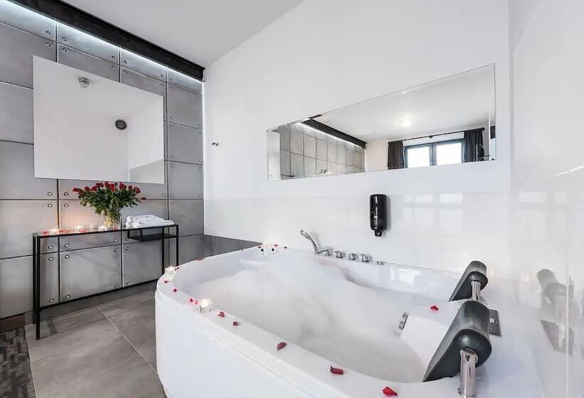 Номер Deluxe, Artis Loft