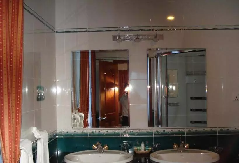 デラックスルーム, Don Bosco Hotel School