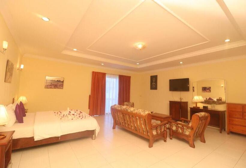 Номер Deluxe, Don Bosco Hotel School