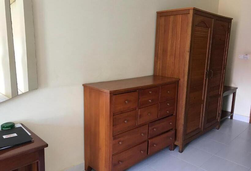 חדר סופריור לשלושה, Don Bosco Hotel School