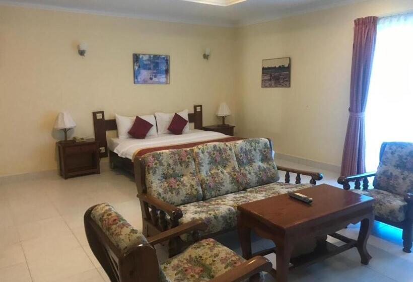 חדר דלוקס, Don Bosco Hotel School