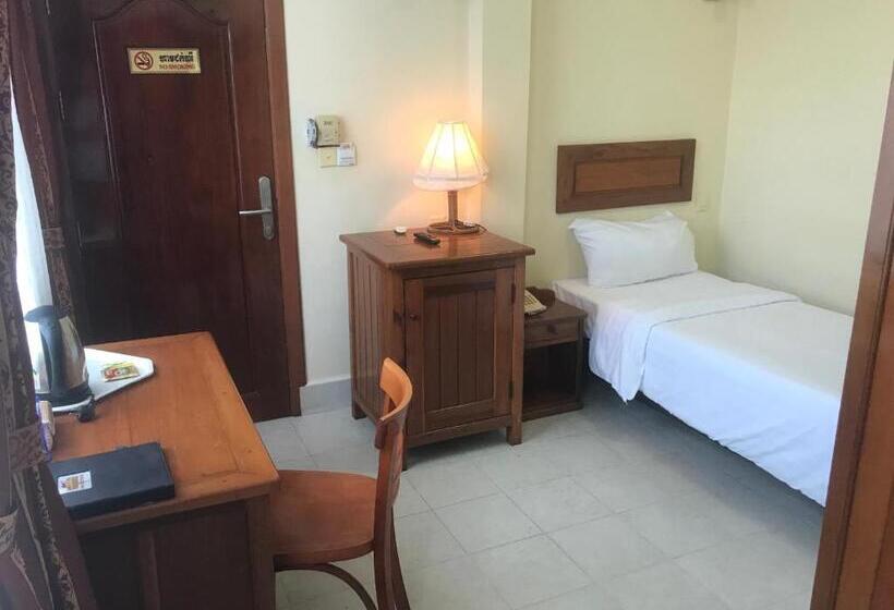 חדר סטנדרט יחיד, Don Bosco Hotel School