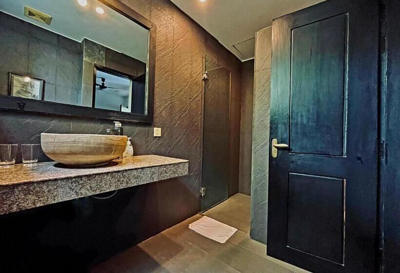 اتاق استاندارد با بالکن, Prana