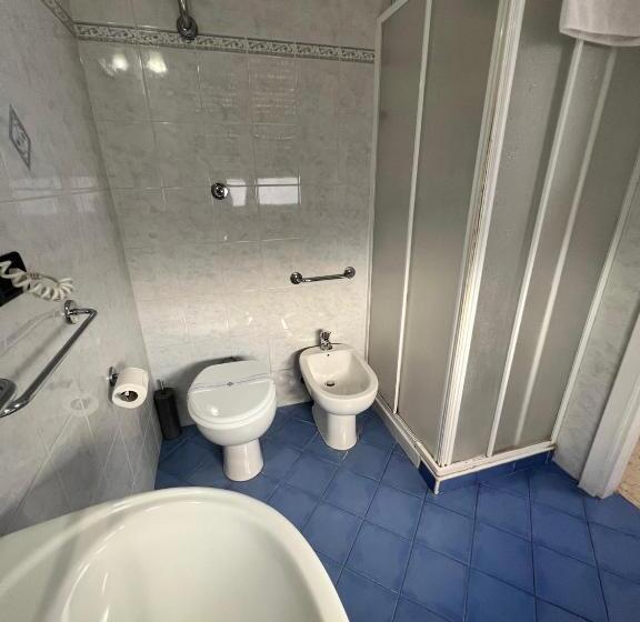 Quarto Estandar, Lungomare