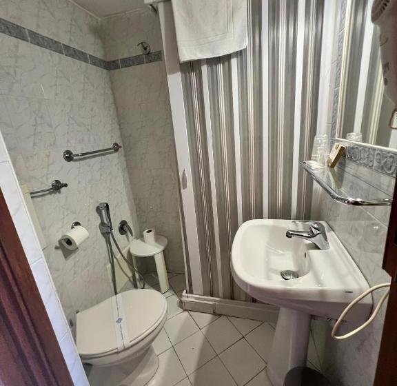 اتاق استاندارد یک نفره, Lungomare