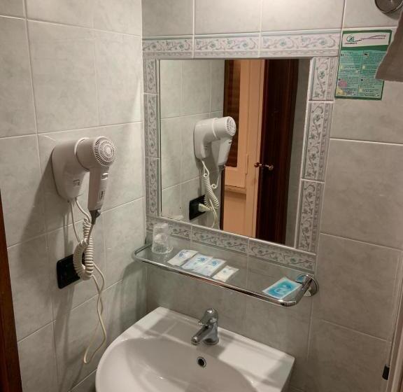 اتاق استاندارد یک نفره, Lungomare