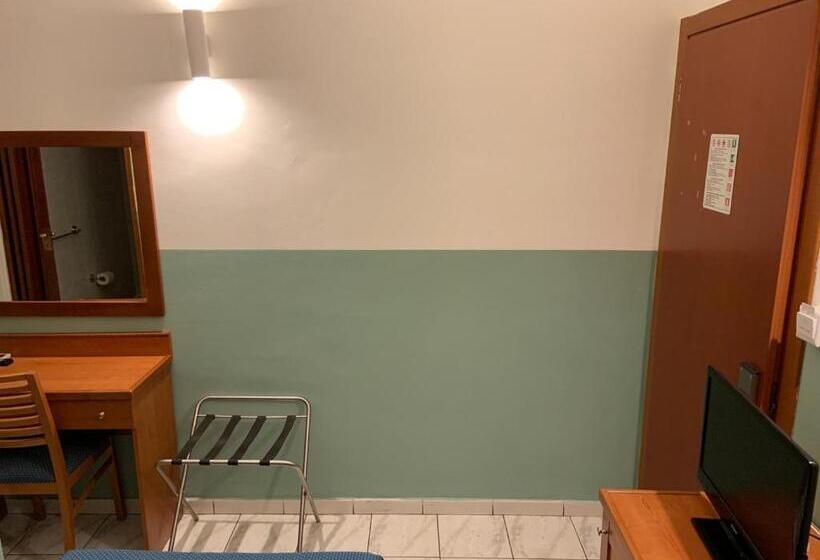 اتاق استاندارد یک نفره, Lungomare