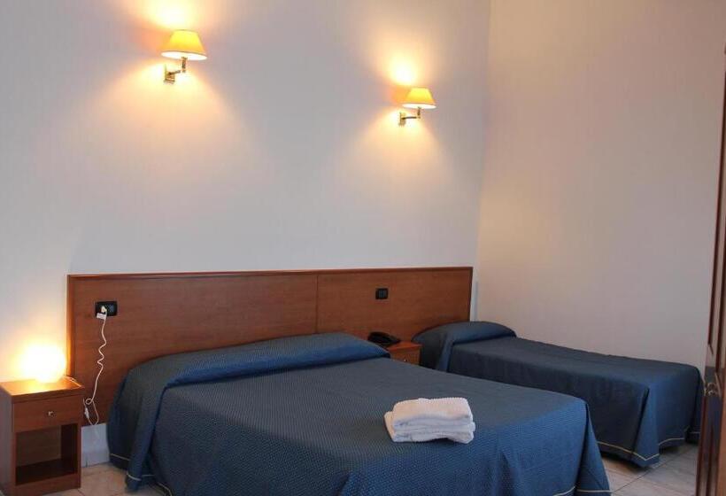 Quarto Triplo Estandar, Lungomare