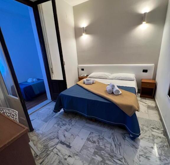 اتاق استاندارد سه نفره, Lungomare